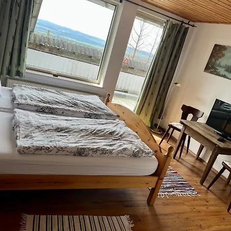 Restaurant Und Zur Burgschänke 3*