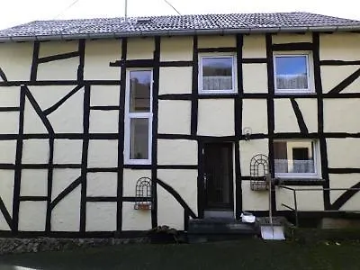 Restaurant Und Zur Burgschänke 3*