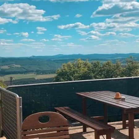 Restaurant Und Zur Burgschänke 3*