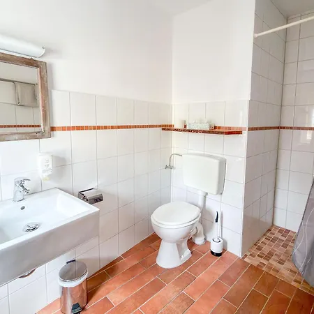 Restaurant Und Zur Burgschänke Hotel 3*
