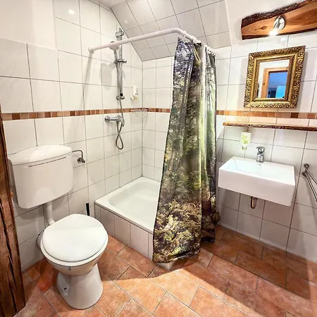 Hotel Restaurant Und Zur Burgschänke 3*