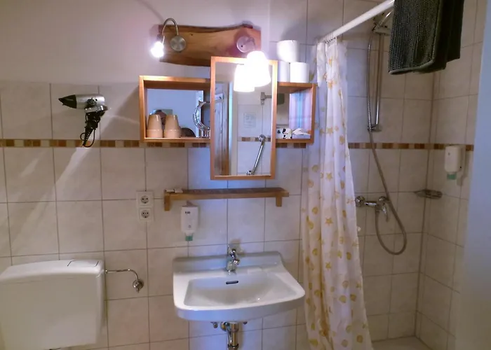 Zur Burgschaenke Gasthuis 3*